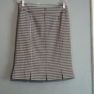 SELLING KASPER SEPARATE SKIRT FOR WOMEN SIZE 8 HOUNDSTOOTH PATTERN BLACK/WHITE.